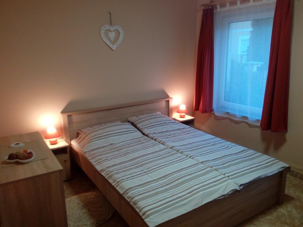 Eva Vendeghaz Guesthouse Hajduszoboszlo Ngoại thất bức ảnh